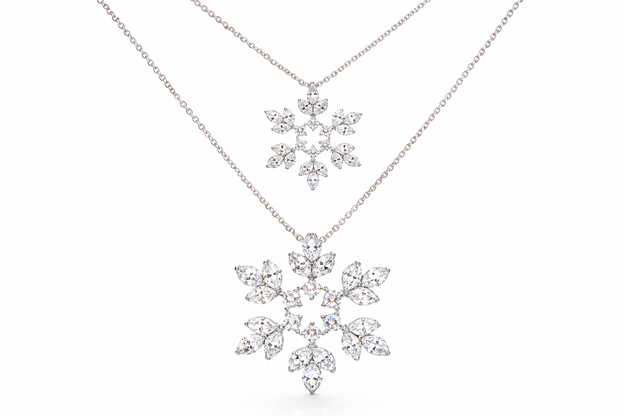 Mère Pendant Small - Natural Diamonds